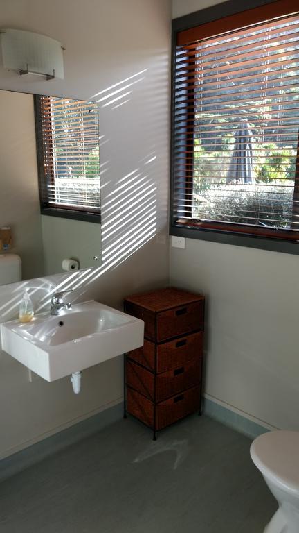 Piha Beachstay Accommodation Exteriör bild