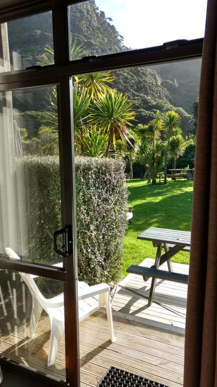 Piha Beachstay Accommodation Exteriör bild