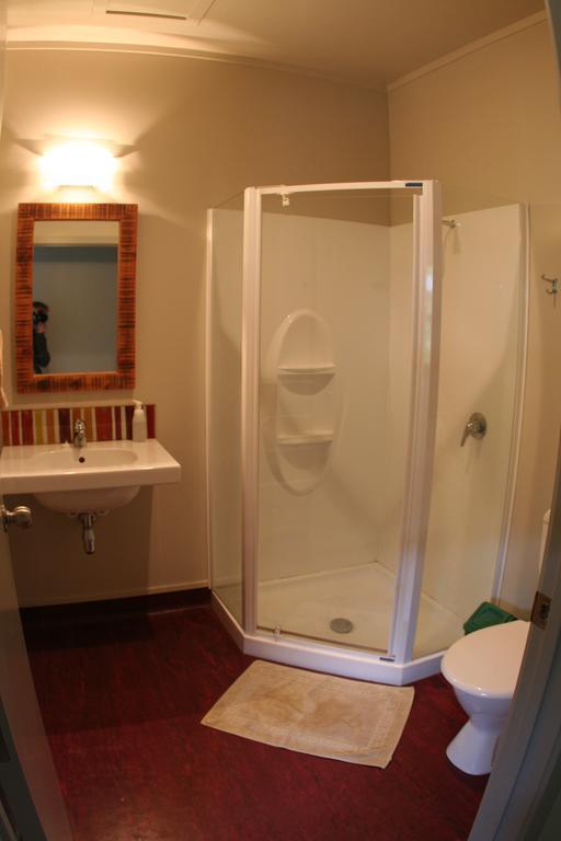 Piha Beachstay Accommodation Exteriör bild